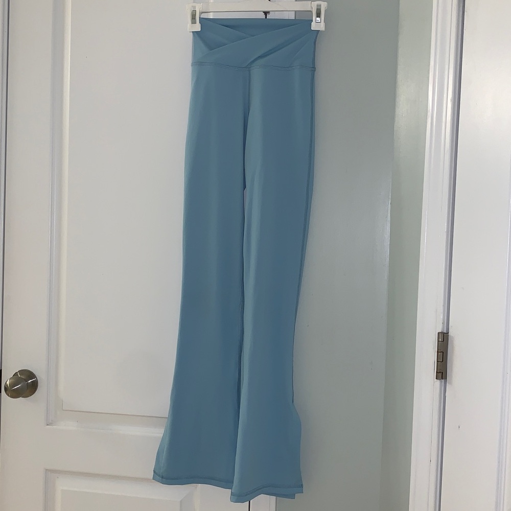 TIGER FRIDAY May Split Flare Leggings Sunday Blue Adult XS - Picture 9 of 10